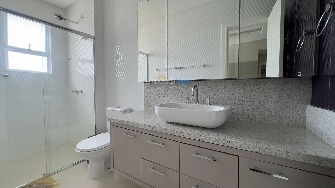 Apartment for vacation rental in Itapema (Meia Praia)