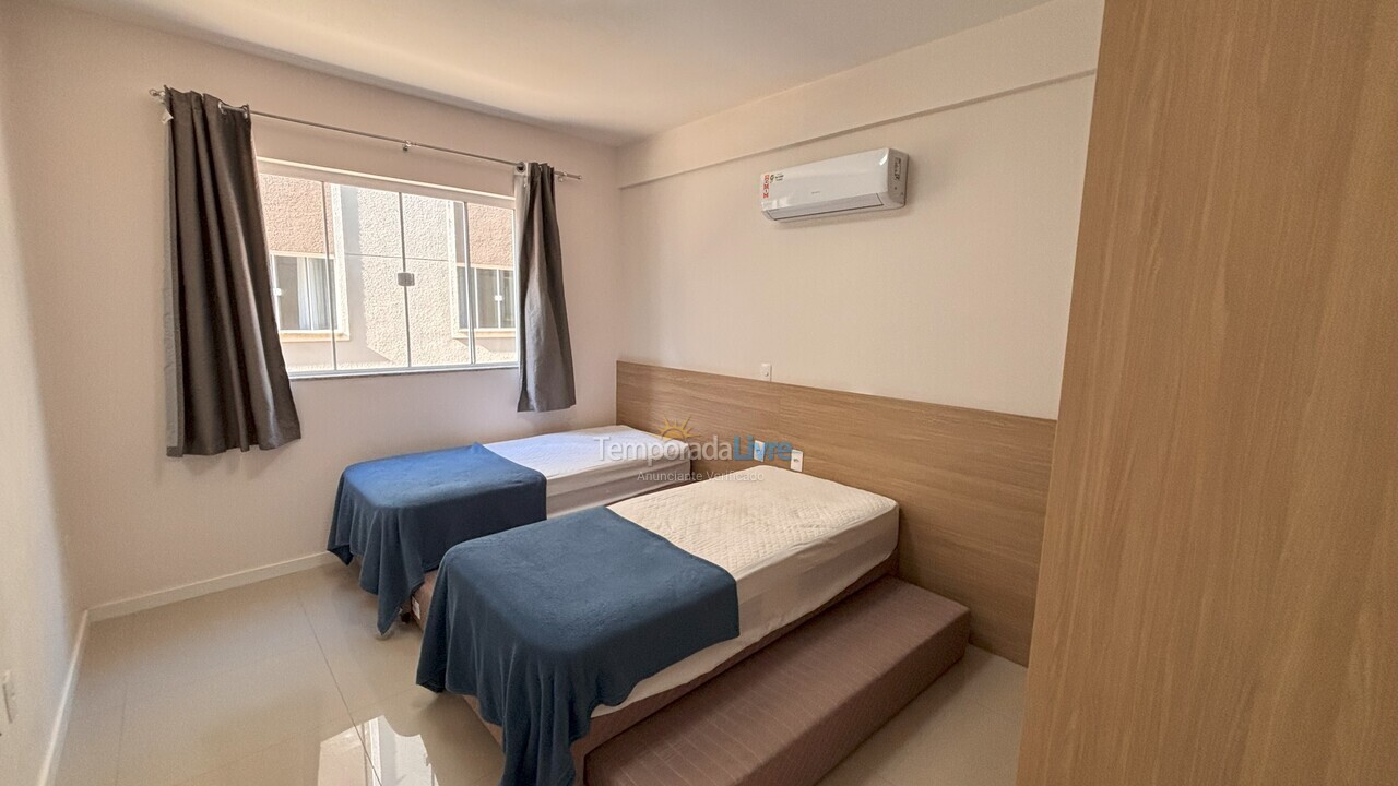 Apartment for vacation rental in Bombinhas (Praia de Bombas)