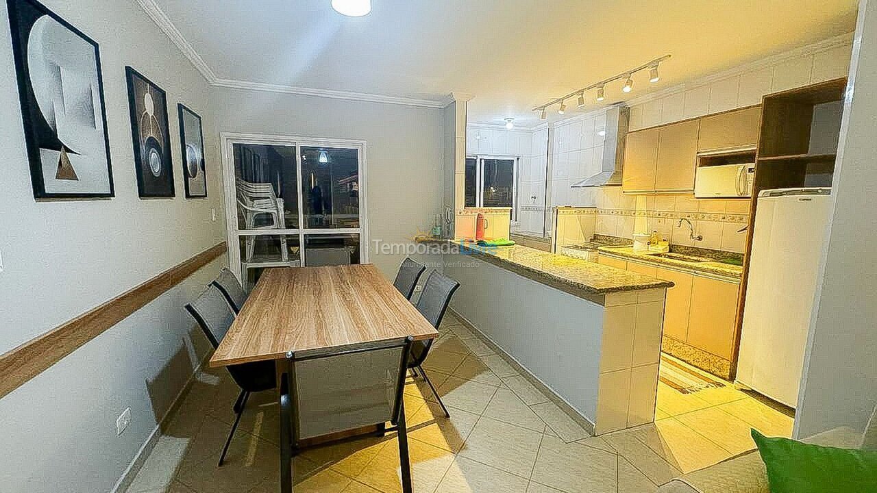 Apartamento para aluguel de temporada em Ubatuba (Praia Grande)