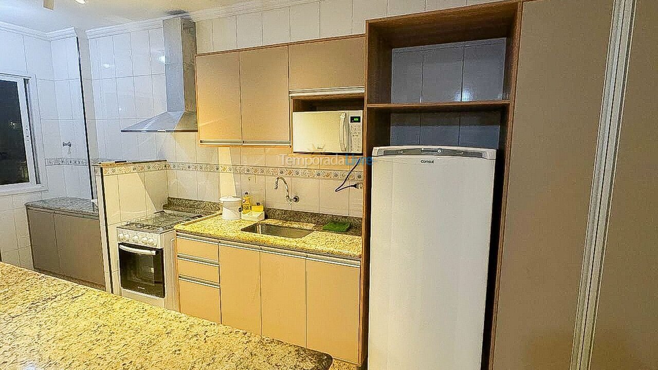 Apartamento para aluguel de temporada em Ubatuba (Praia Grande)
