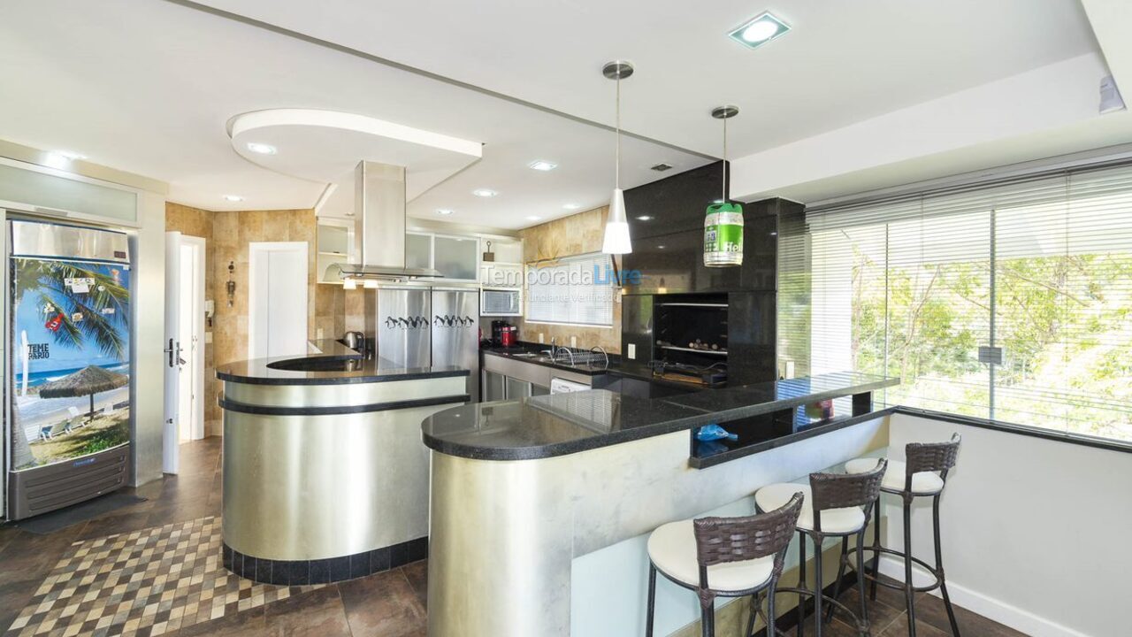 House for vacation rental in Bombinhas (Praia de Zimbros)