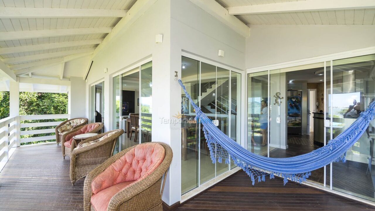 House for vacation rental in Bombinhas (Praia de Zimbros)