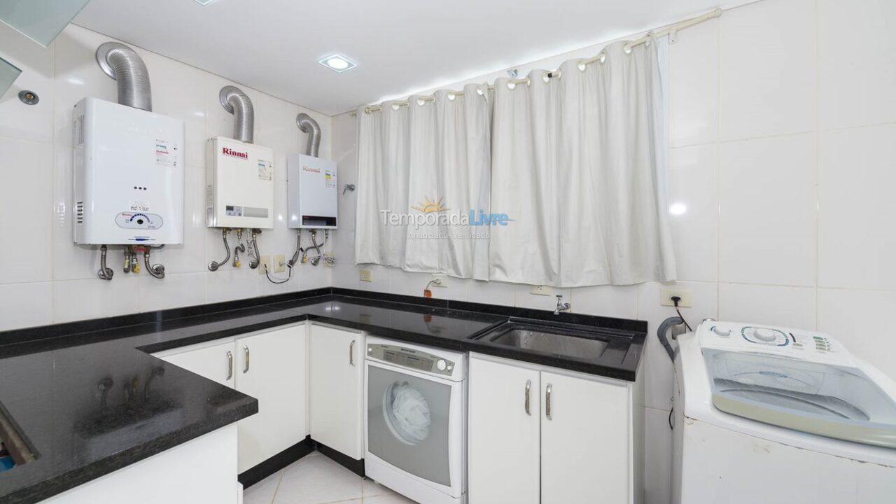 House for vacation rental in Bombinhas (Praia de Zimbros)