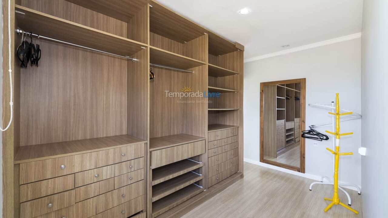 House for vacation rental in Bombinhas (Praia de Zimbros)