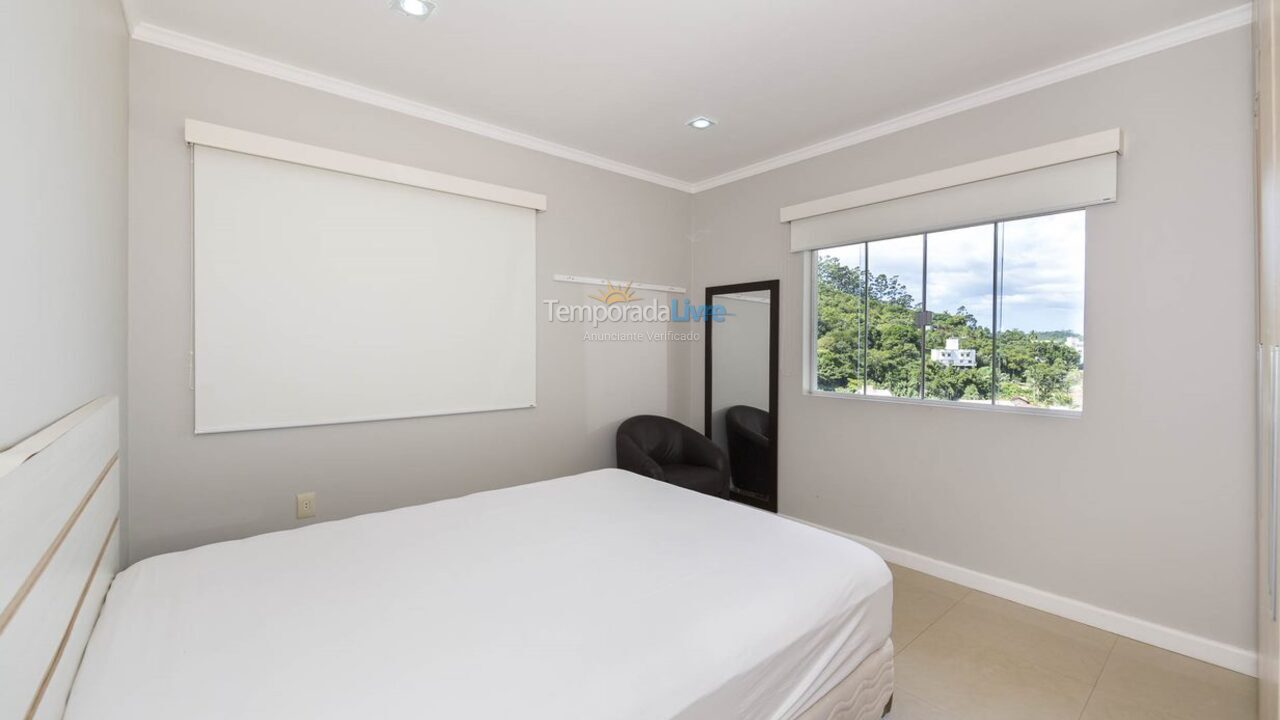 House for vacation rental in Bombinhas (Praia de Zimbros)