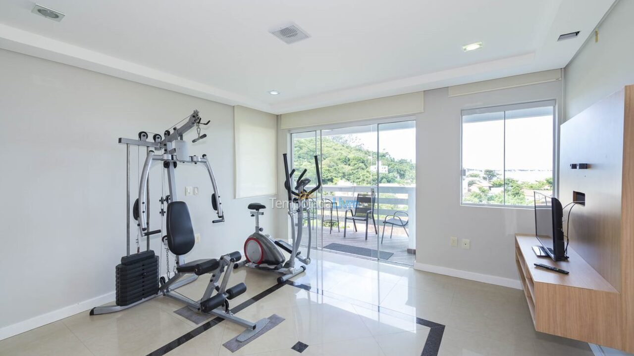 House for vacation rental in Bombinhas (Praia de Zimbros)