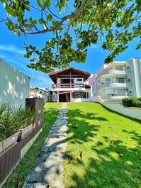 Casa frente al mar en el centro de Bombinhas