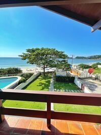 Casa frente al mar en el centro de Bombinhas