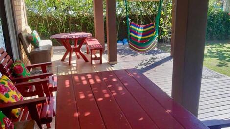 Beachfront house in Costão de Bombas for 15 people