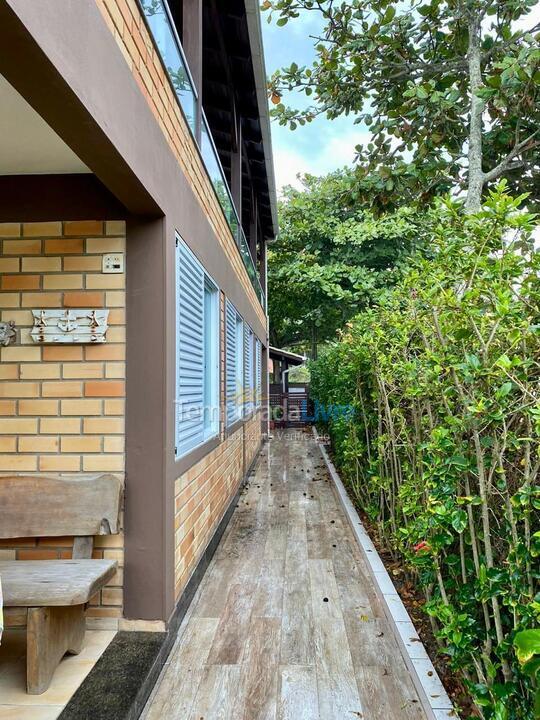 House for vacation rental in Bombinhas (Praia de Bombas)