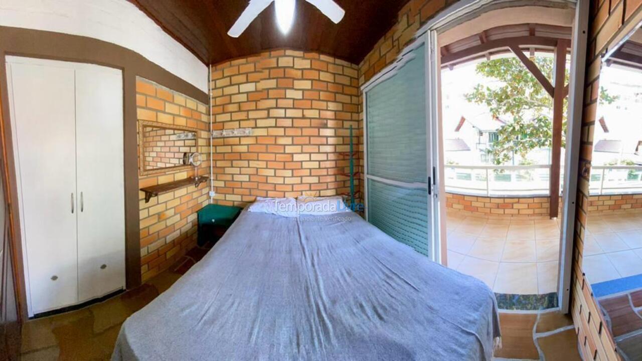 House for vacation rental in Bombinhas (Praia de Bombas)