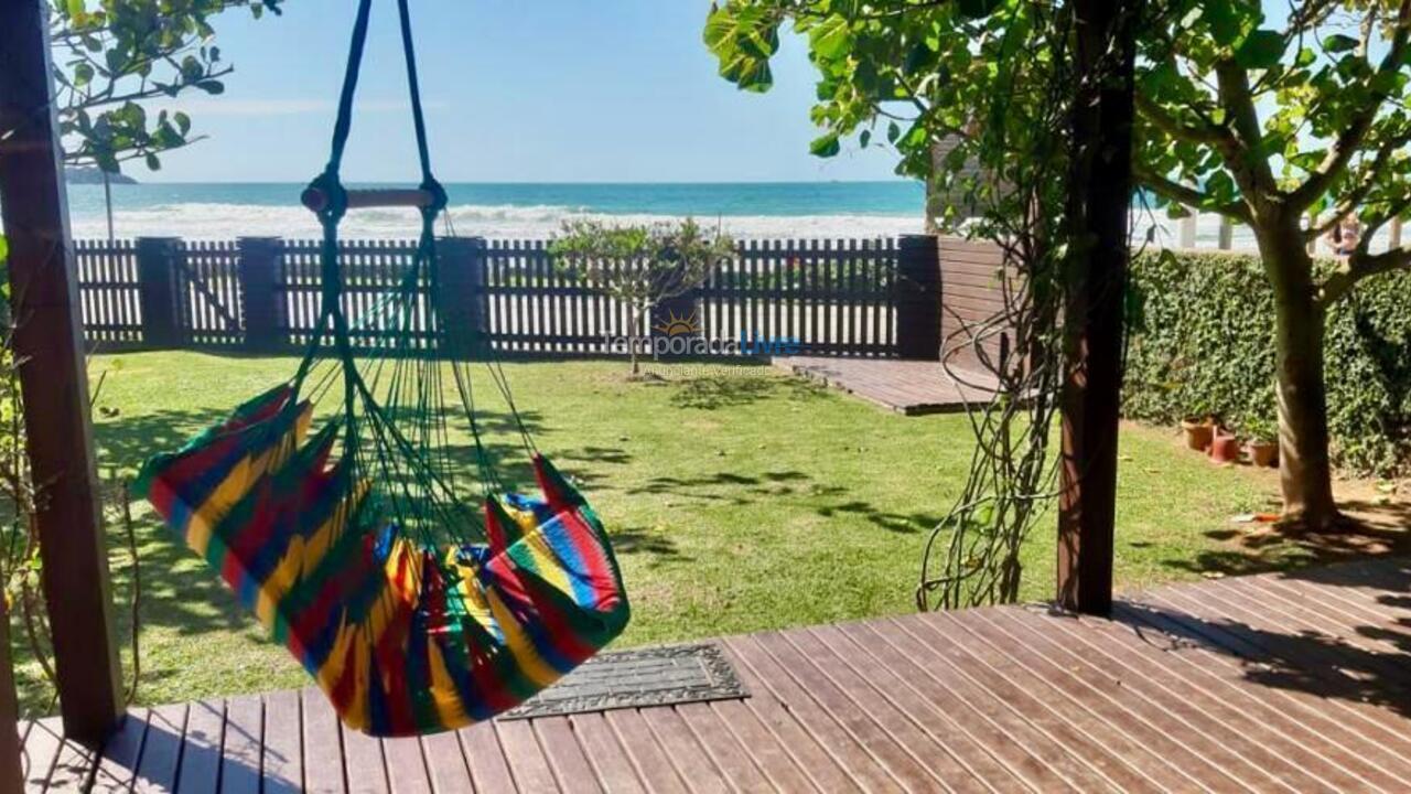 House for vacation rental in Bombinhas (Praia de Bombas)