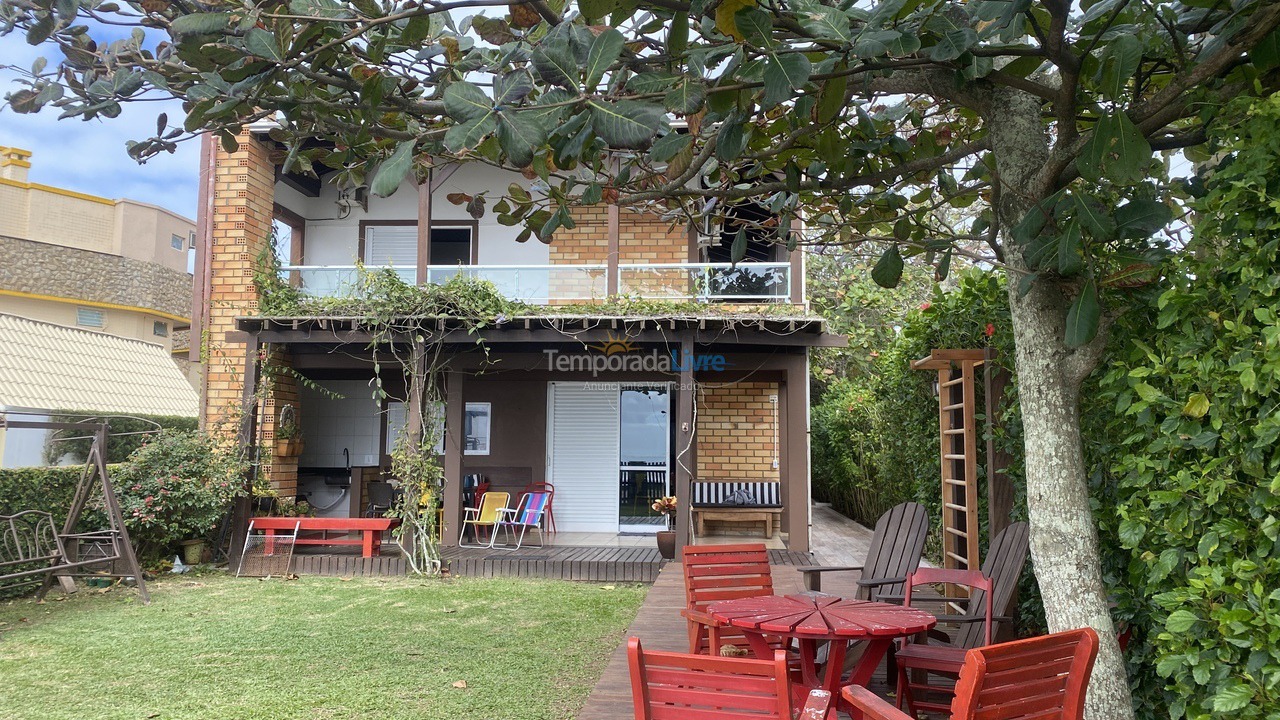 House for vacation rental in Bombinhas (Praia de Bombas)