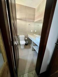 Casa na Quadra do Mar no Costão de Bombas para 8 pessoas