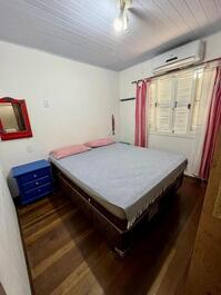 Casa na Quadra do Mar no Costão de Bombas para 8 pessoas