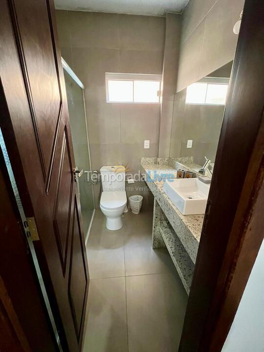 Casa para aluguel de temporada em Bombinhas (Praia de Bombas)