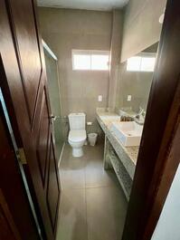 Casa na Quadra do Mar no Costão de Bombas para 8 pessoas