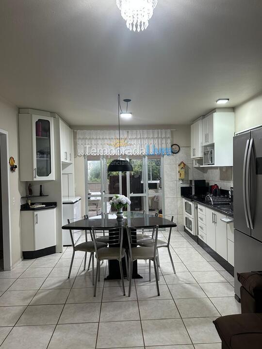 House for vacation rental in Bombinhas (Canto Grande)