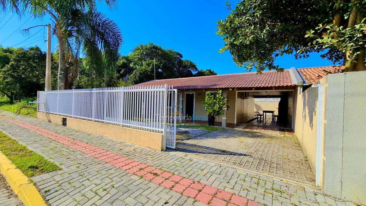 Casa para alquiler de vacaciones em Bombinhas (Canto Grande)