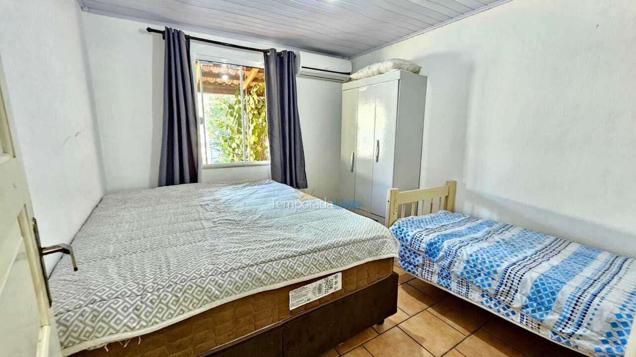 Casa para alquiler de vacaciones em Bombinhas (Canto Grande)
