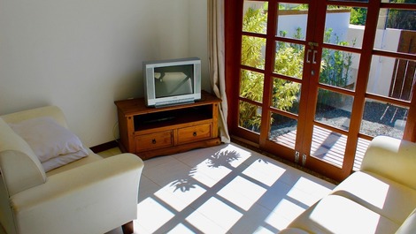 House with swimming pool 200m from Mariscal Beach – 2 suites, barbecue