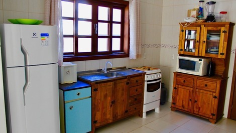 House with swimming pool 200m from Mariscal Beach – 2 suites, barbecue