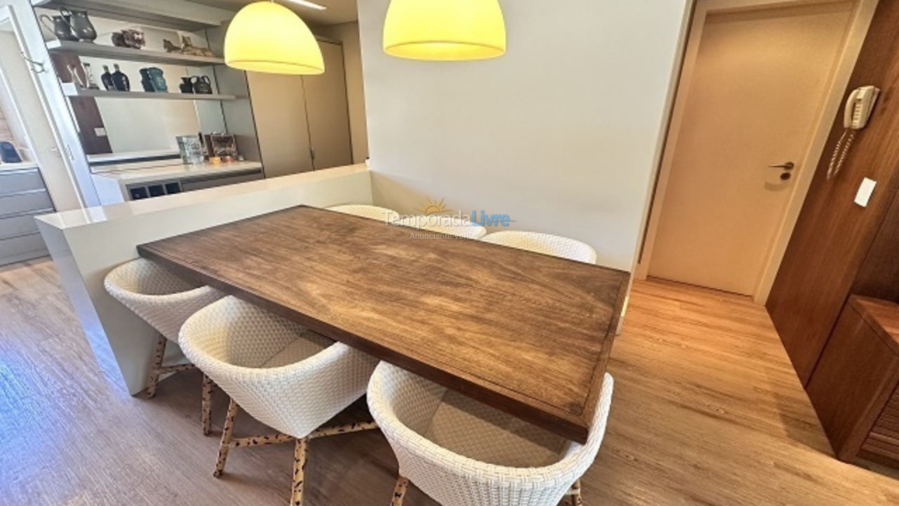 Apartamento para alquiler de vacaciones em Florianópolis (Praia Brava)