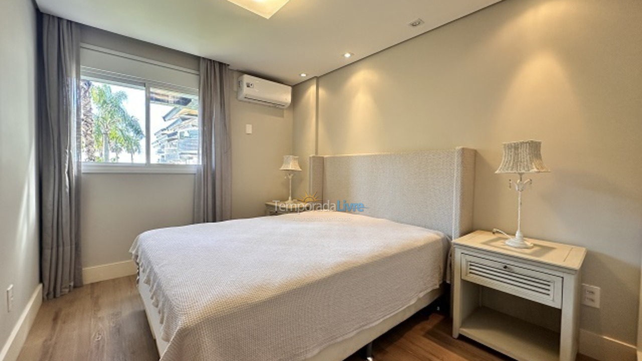 Apartamento para alquiler de vacaciones em Florianópolis (Praia Brava)