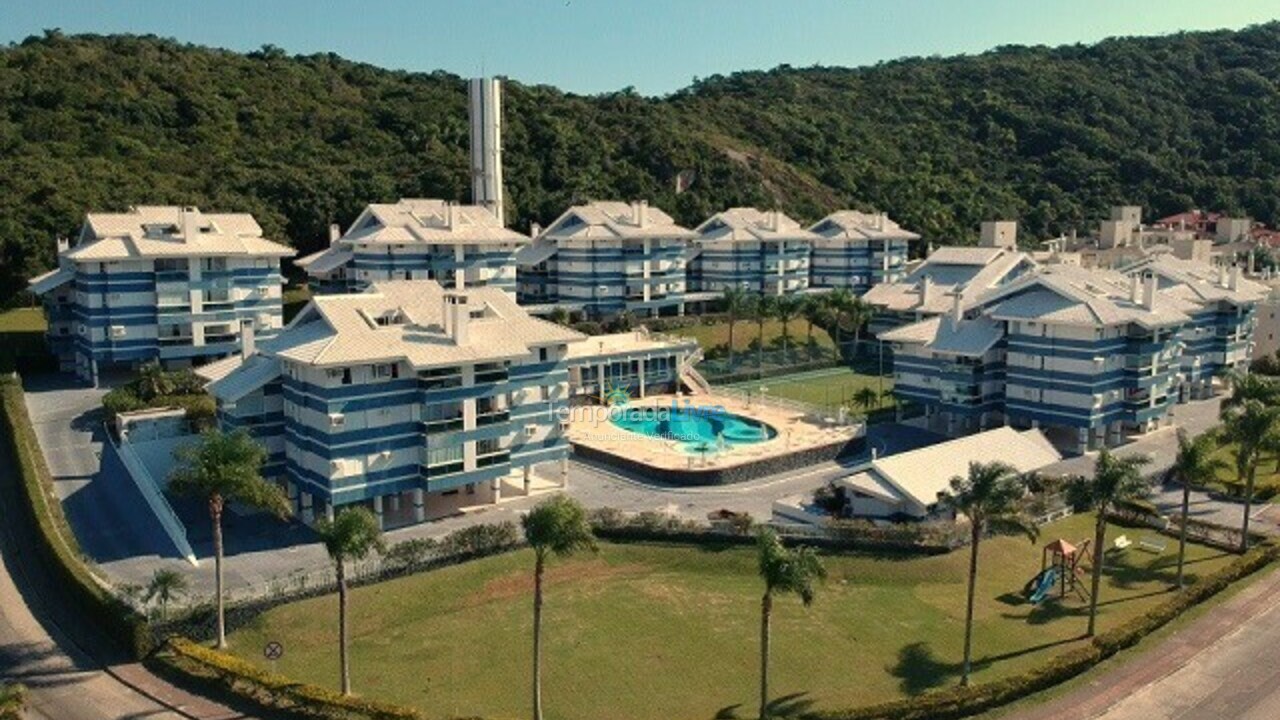 Apartamento para aluguel de temporada em Florianópolis (Praia Brava)