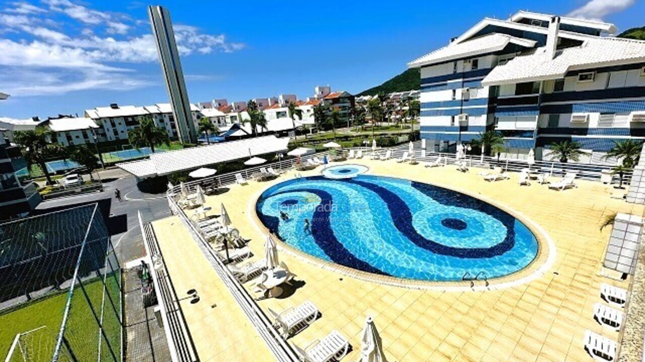 Apartamento para aluguel de temporada em Florianópolis (Praia Brava)
