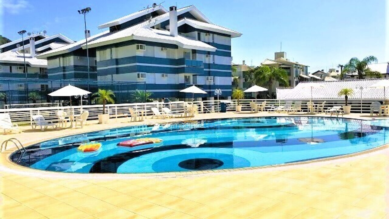 Apartamento para aluguel de temporada em Florianópolis (Praia Brava)