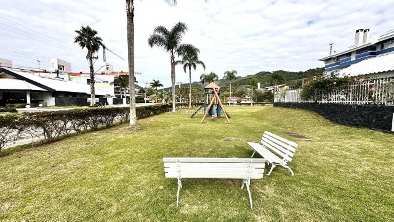 Apartamento para aluguel de temporada em Florianópolis (Praia Brava)