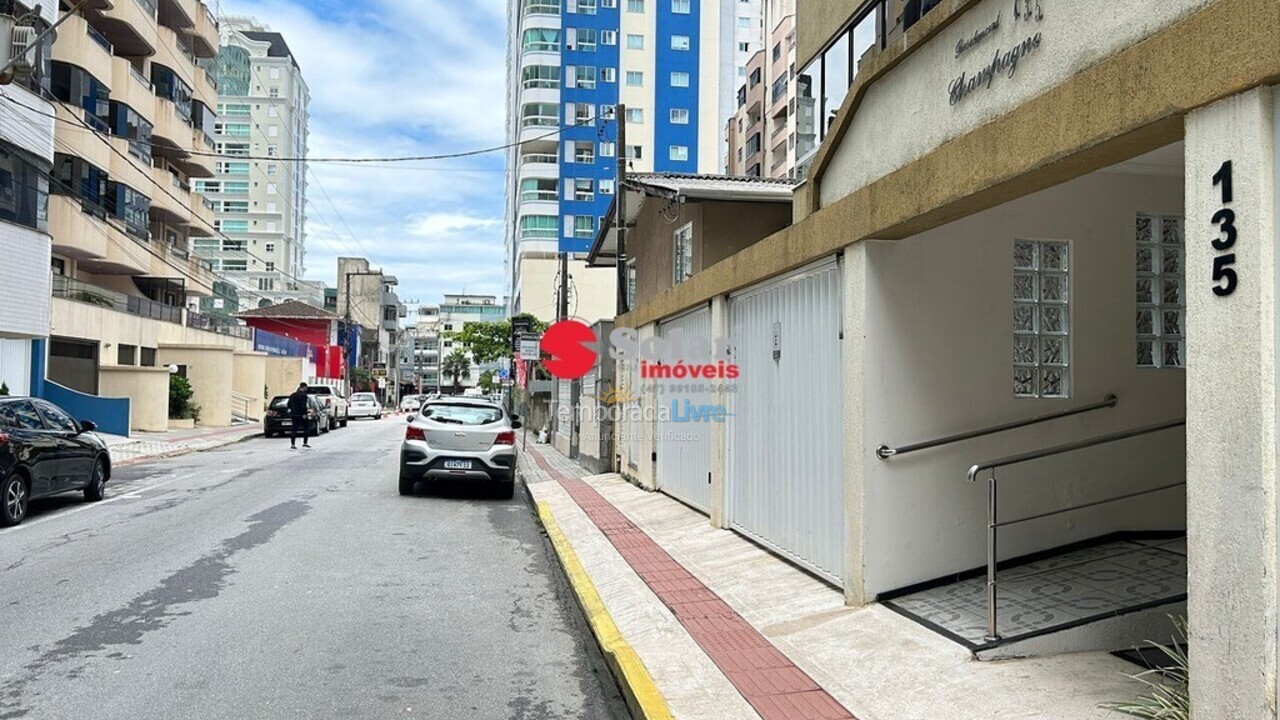 Apartment for vacation rental in Itapema (Meia Praia)