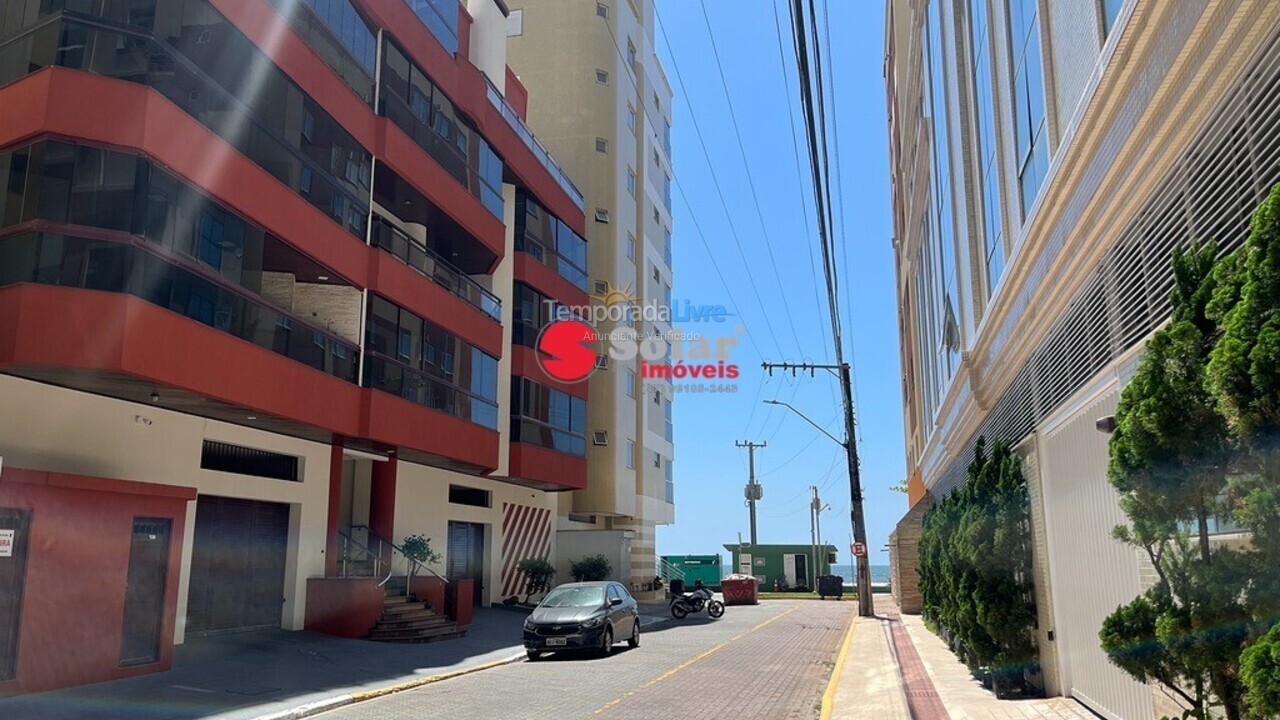 Apartamento para aluguel de temporada em Itapema (Meia Praia)