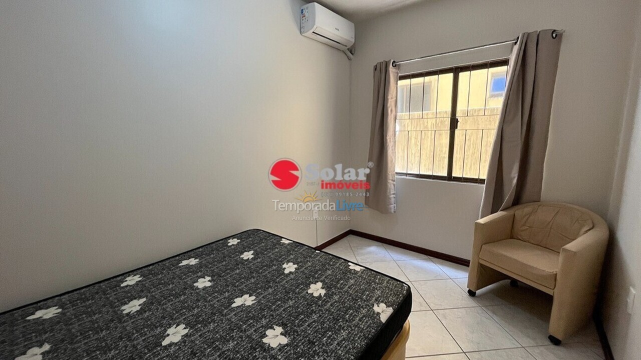 Apartamento para aluguel de temporada em Itapema (Meia Praia)