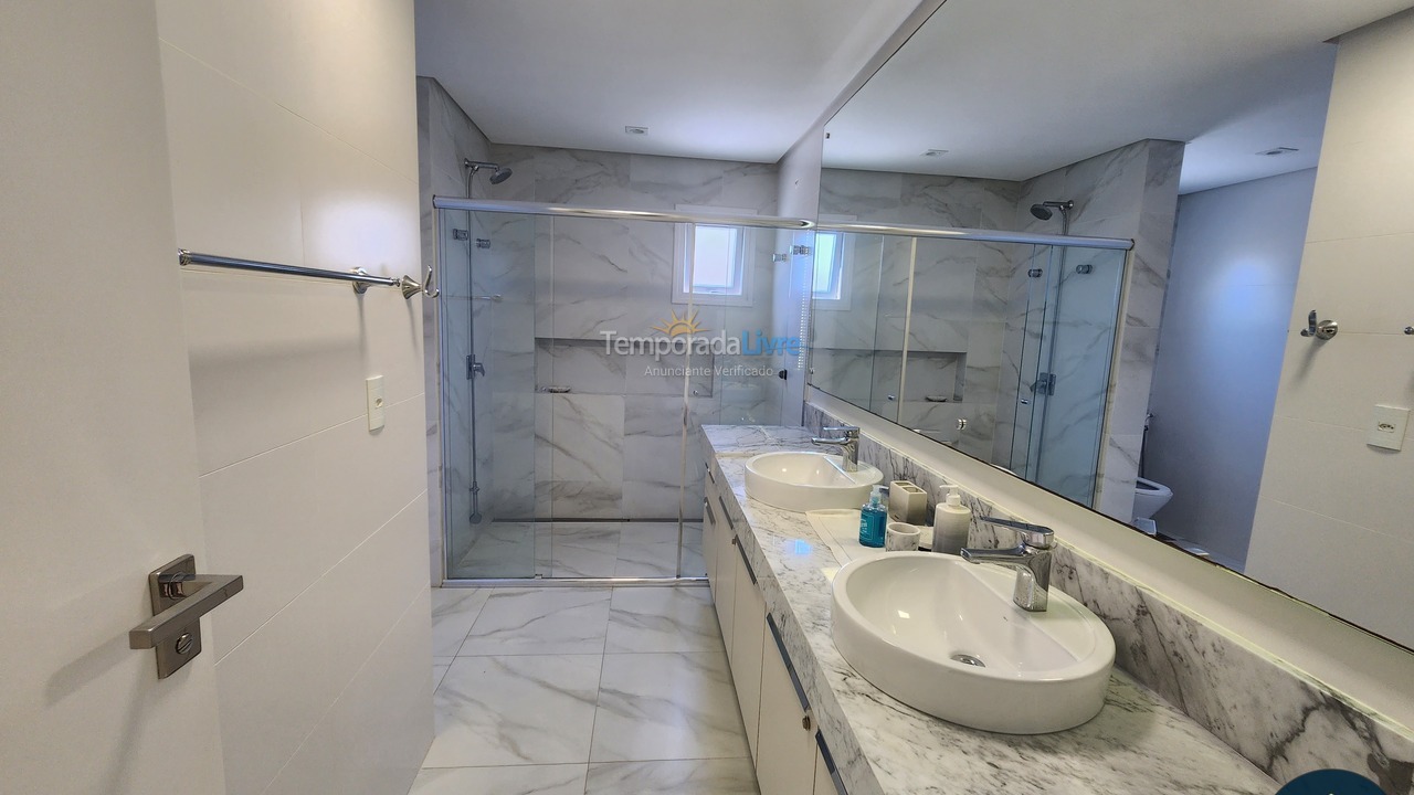 Casa para aluguel de temporada em Florianopolis (Jurerê Internacional)
