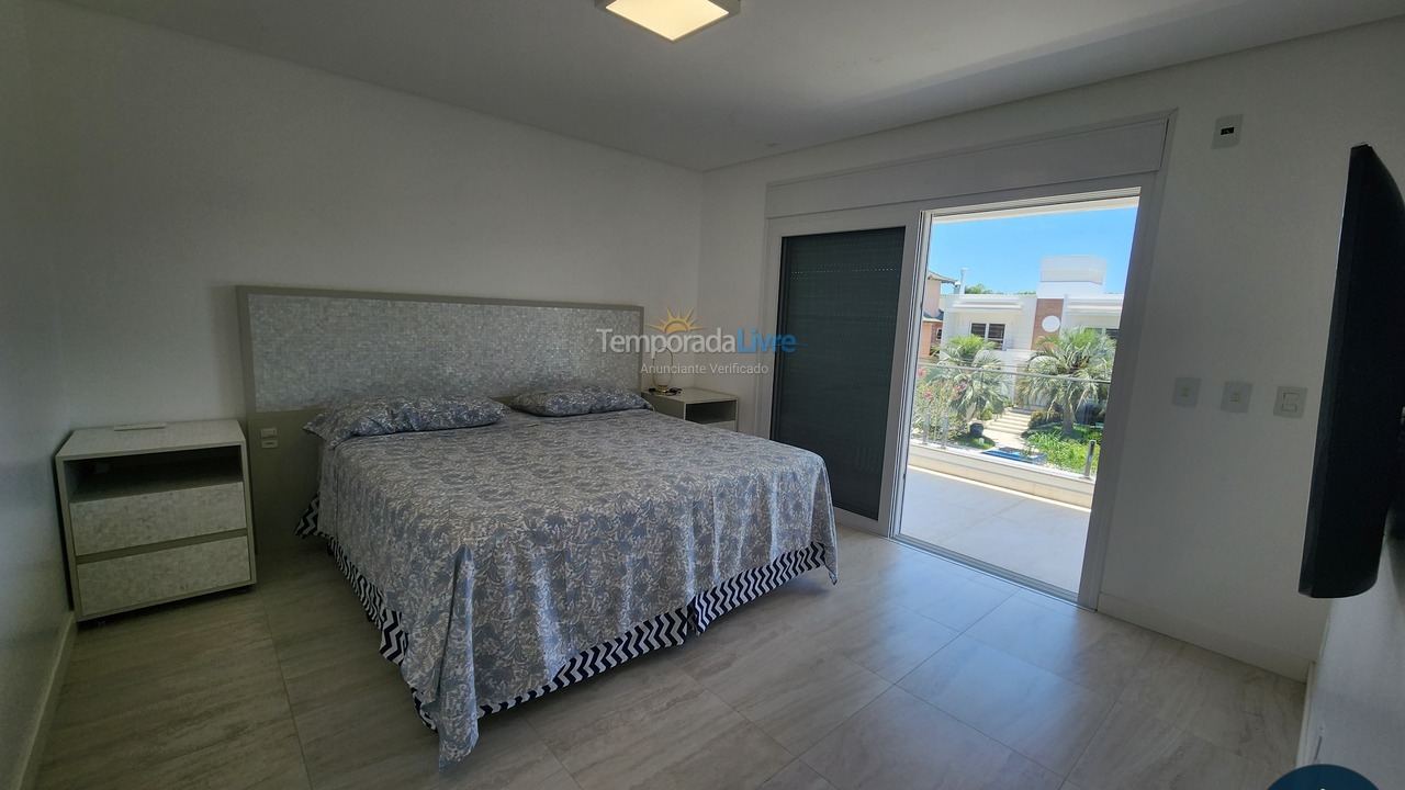 Casa para aluguel de temporada em Florianopolis (Jurerê Internacional)
