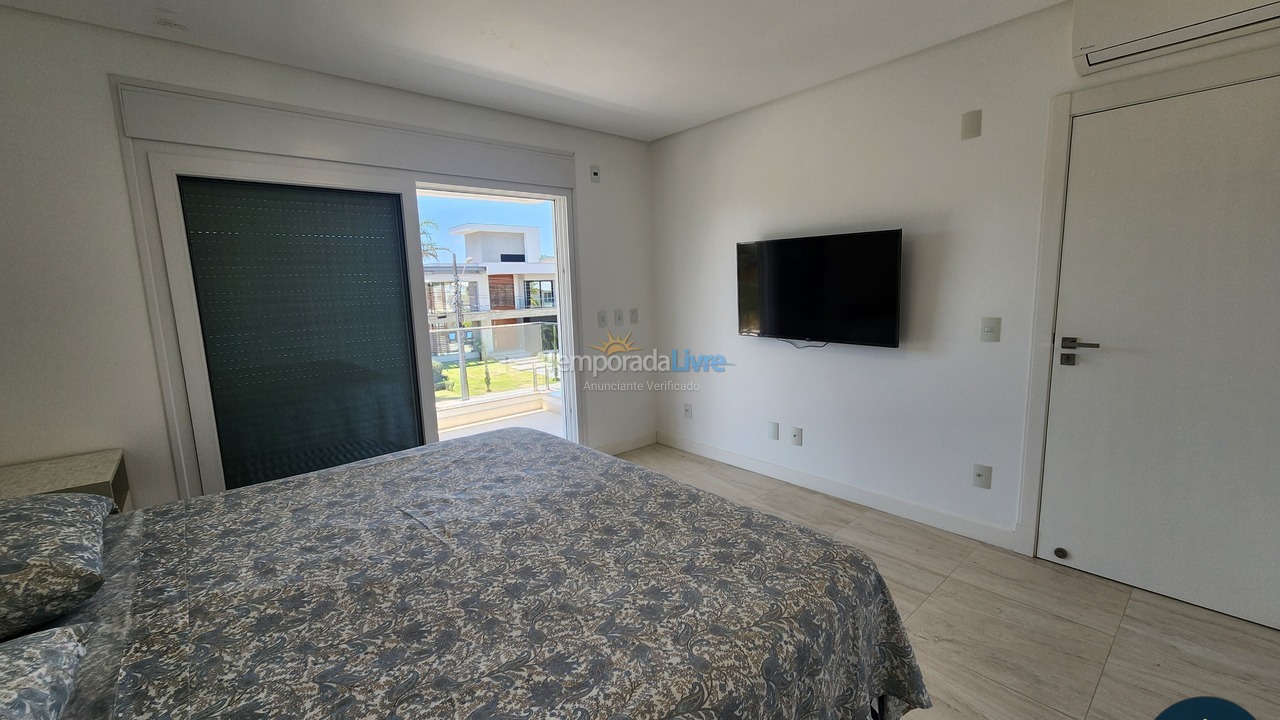 Casa para aluguel de temporada em Florianopolis (Jurerê Internacional)