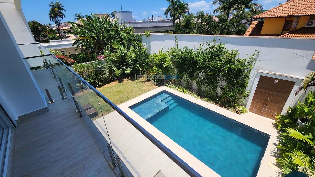 Casa para aluguel de temporada em Florianopolis (Jurerê Internacional)