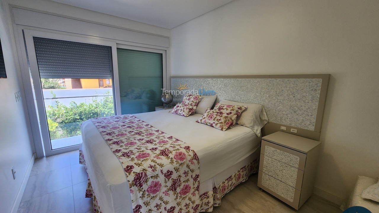 Casa para aluguel de temporada em Florianopolis (Jurerê Internacional)