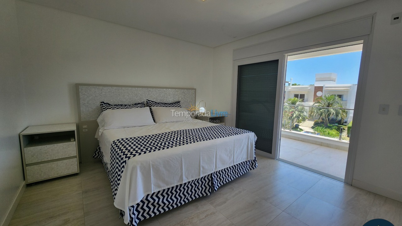 Casa para aluguel de temporada em Florianopolis (Jurerê Internacional)