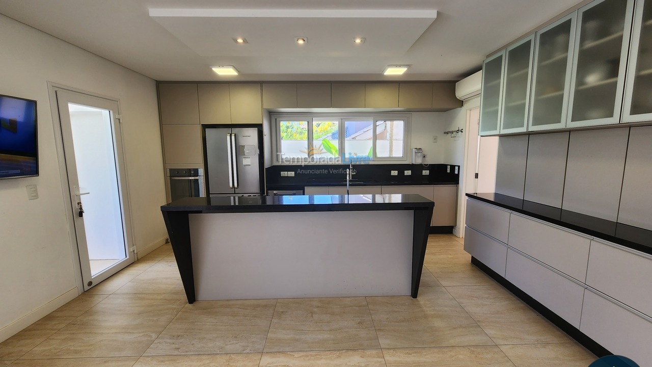 Casa para aluguel de temporada em Florianopolis (Jurerê Internacional)