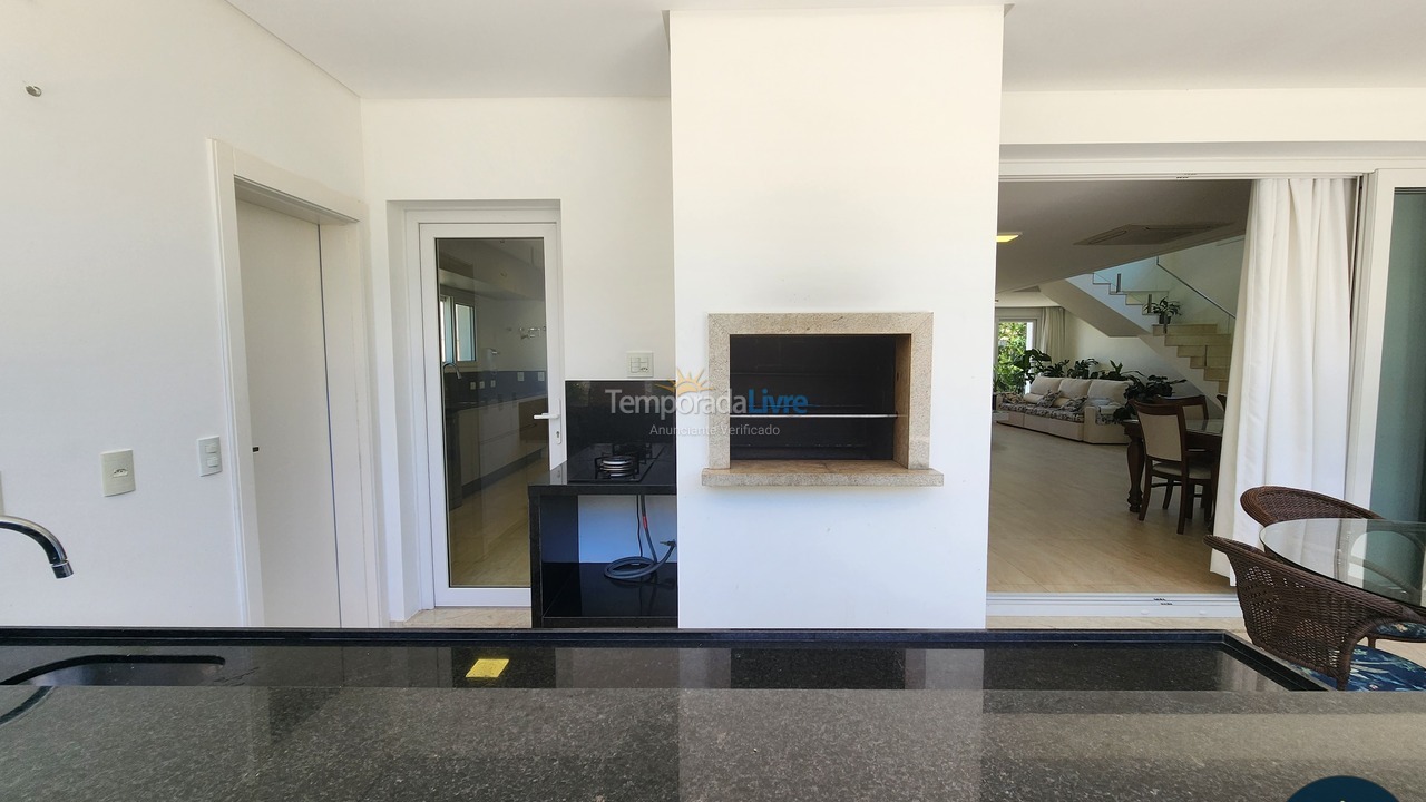 Casa para aluguel de temporada em Florianopolis (Jurerê Internacional)