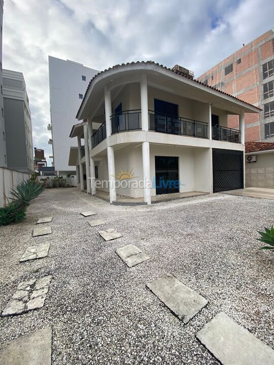 Casa para alquiler de vacaciones em Governador Celso Ramos (Praia de Palmas)