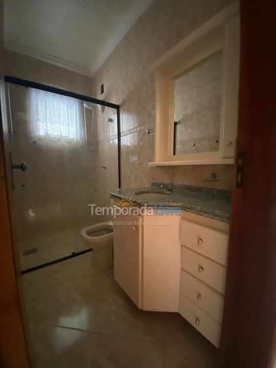 Casa para alquiler de vacaciones em Governador Celso Ramos (Praia de Palmas)