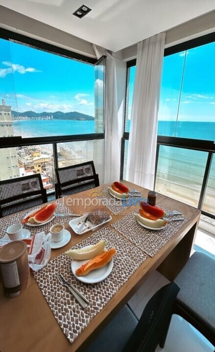 Apartamento para aluguel de temporada em Itapema (Meia Praia)