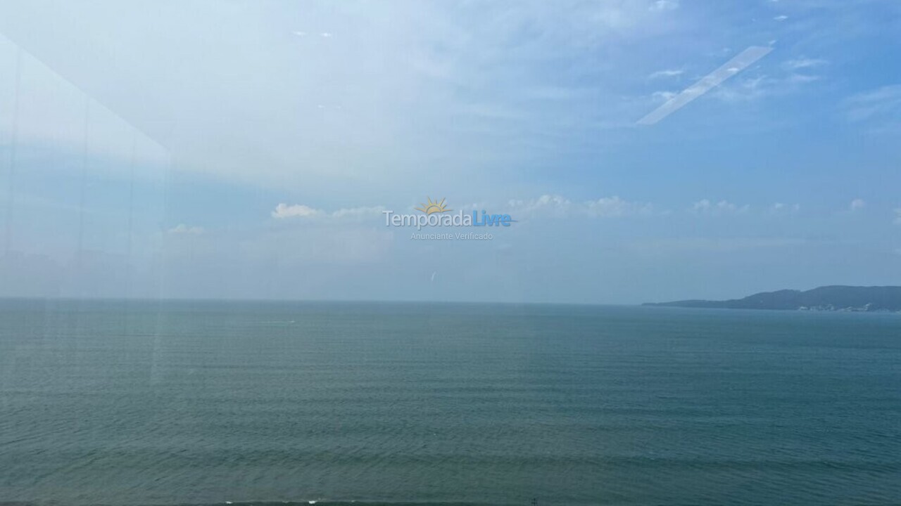 Apartamento para aluguel de temporada em Itapema (Meia Praia)