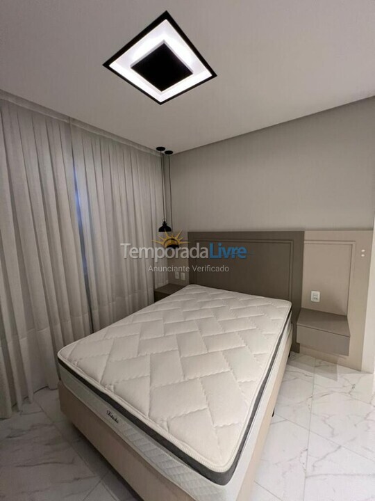 Apartamento para aluguel de temporada em Itapema (Meia Praia)