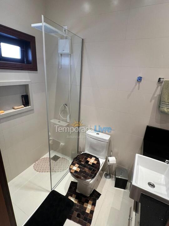 Casa para alquiler de vacaciones em Bombinhas (Praia de Bombas)