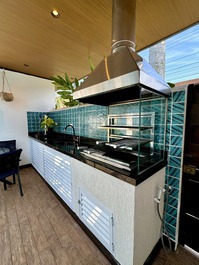 House with 4 suites and private heated pool